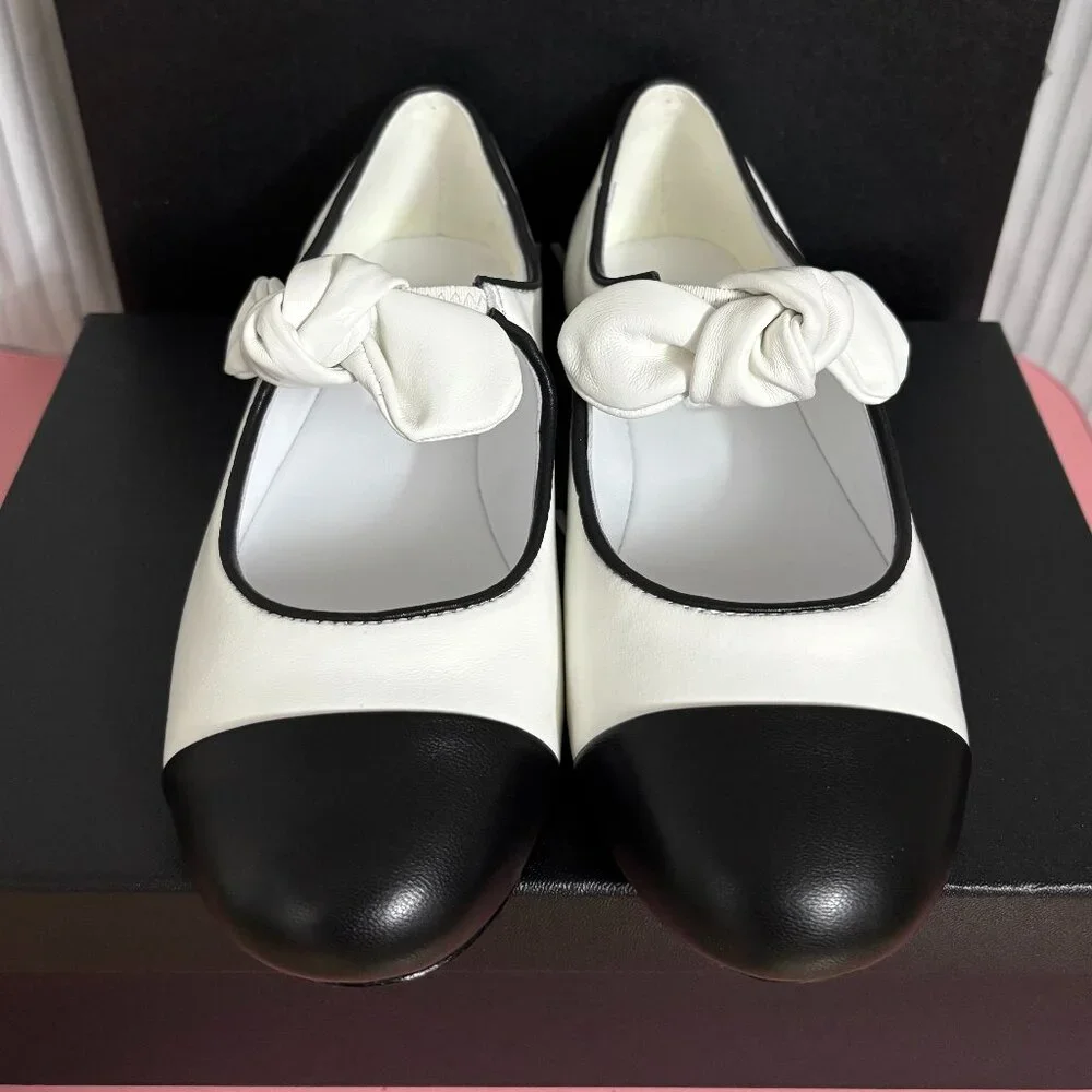 Chanel leather ballet flats with closed toes 39